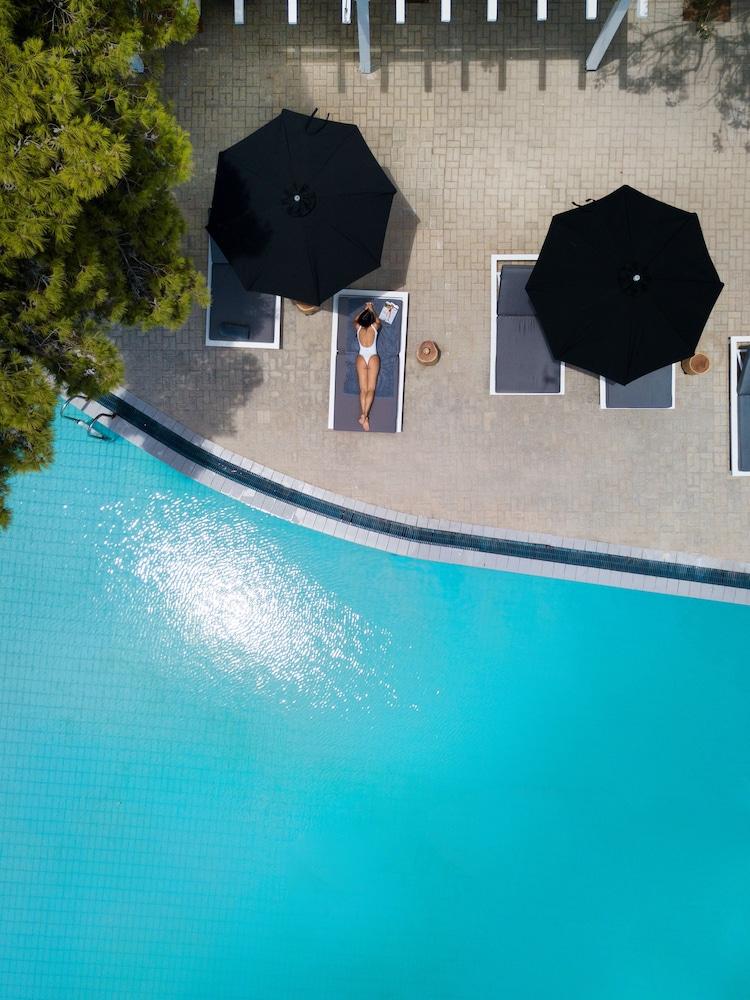 Akra Morea Hotel & Residences Monemvasía Екстериор снимка