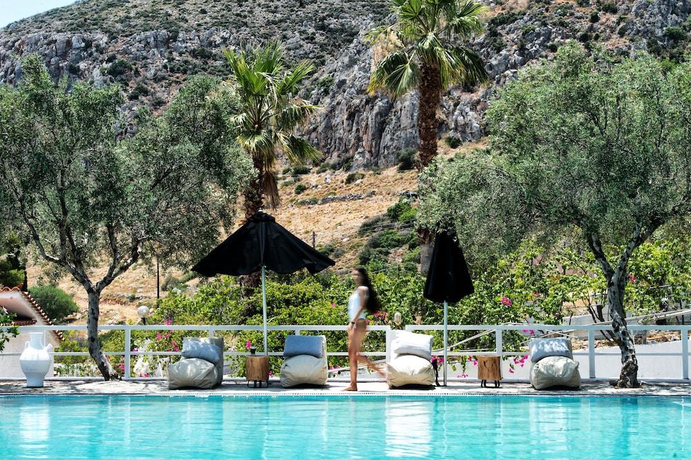 Akra Morea Hotel & Residences Monemvasía Екстериор снимка