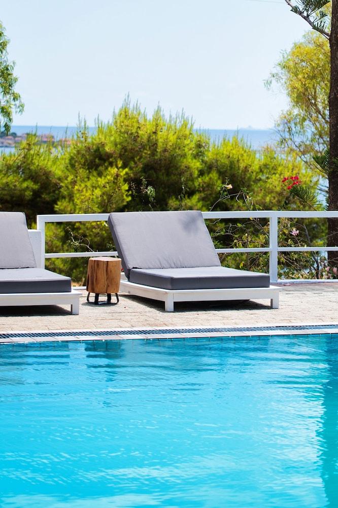 Akra Morea Hotel & Residences Monemvasía Екстериор снимка