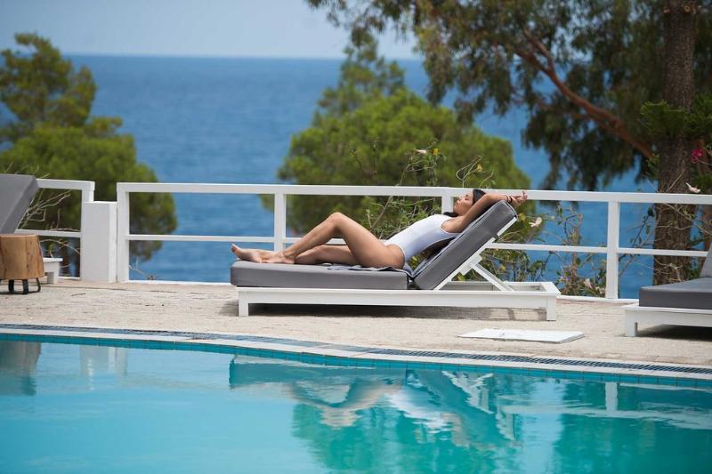 Akra Morea Hotel & Residences Monemvasía Екстериор снимка